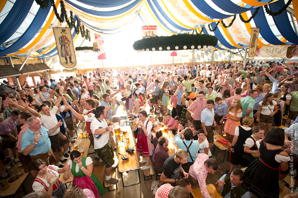 Barthelmarkt Festzelt Stimmung in Oberstimm bei Manching.